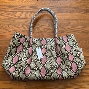NWT Lulu Dharma Pink and Black Snakeskin Cinch Tote
